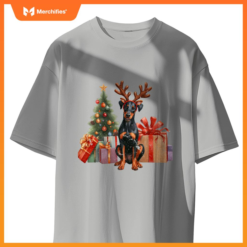 Doberman Reindeer Santa Hat Xmas Lights Christmas Xmas Dog T-Shirt