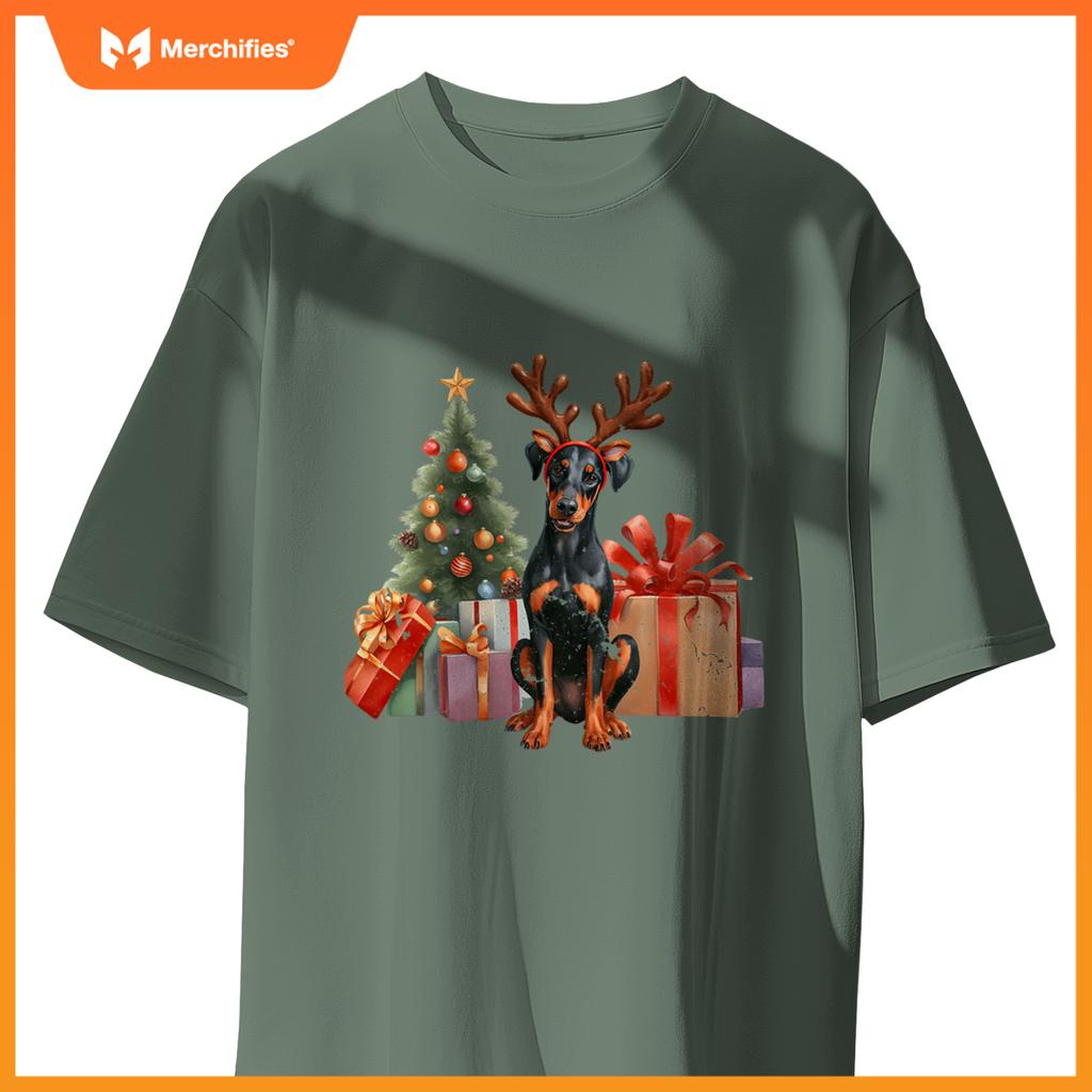 Doberman Reindeer Santa Hat Xmas Lights Christmas Xmas Dog T-Shirt