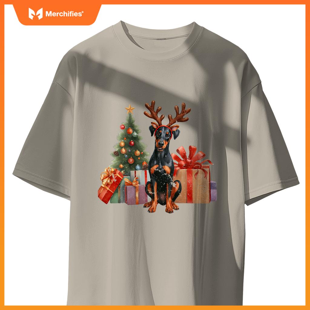 Doberman Reindeer Santa Hat Xmas Lights Christmas Xmas Dog T-Shirt