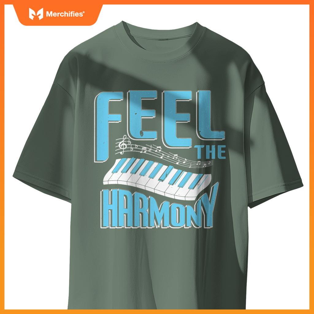 Feel  harmony  a piano player and piano teacher music