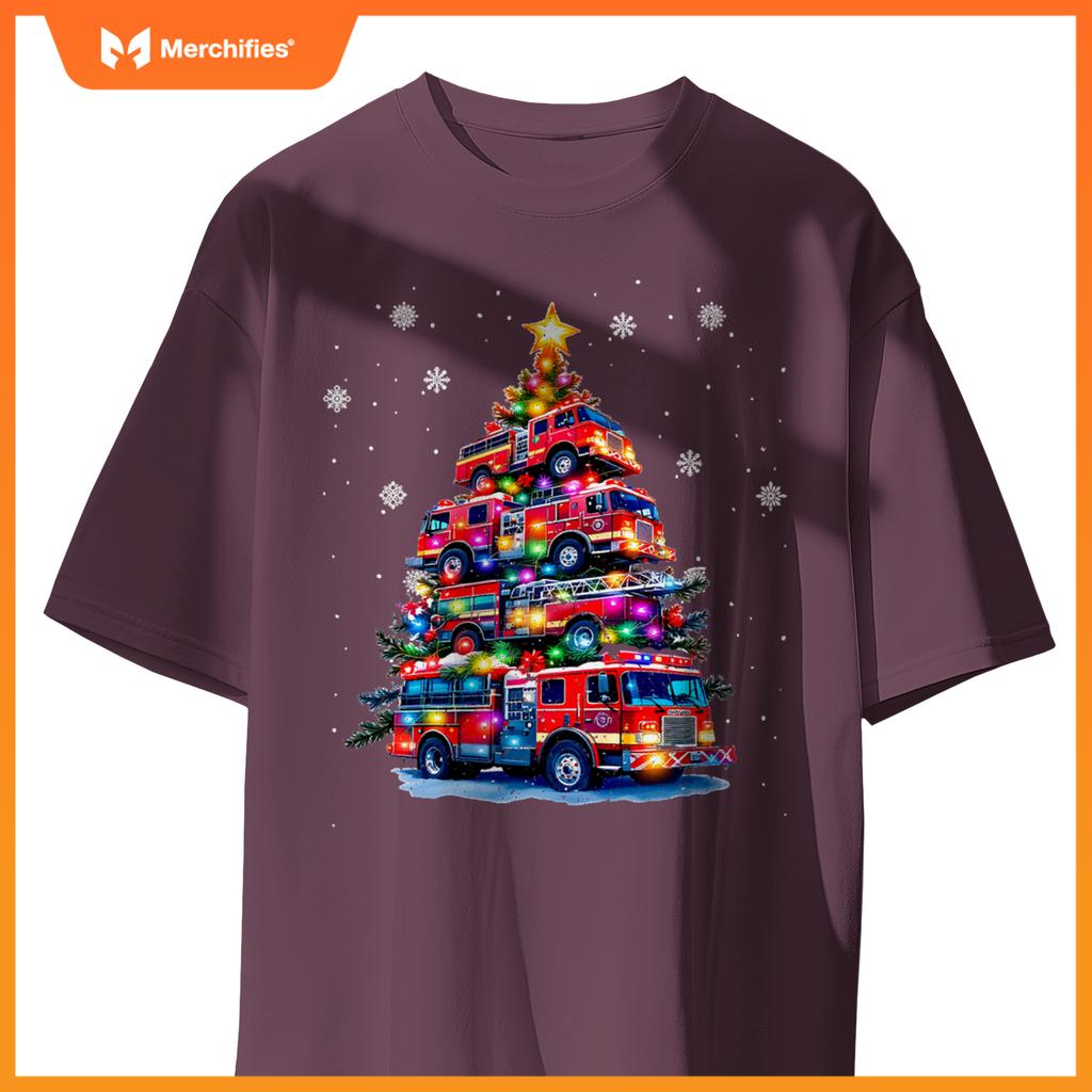 Fire Truck Christmas Tree Lights Firefighter Holiday T-Shirt