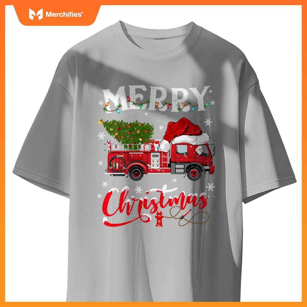 Fire Truck Xmas Tree Fireman Firefighter Merry Christmas T-Shirt