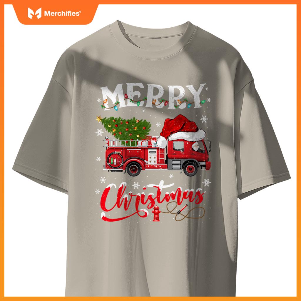 Fire truck xmas tree fireman firefighter merry christmas pullover T-shirt