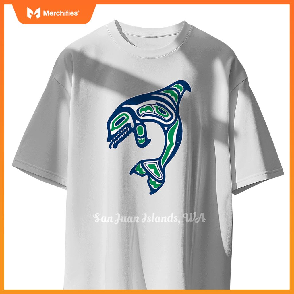 Green native american san juan islands wa orca killer whale T-Shirt