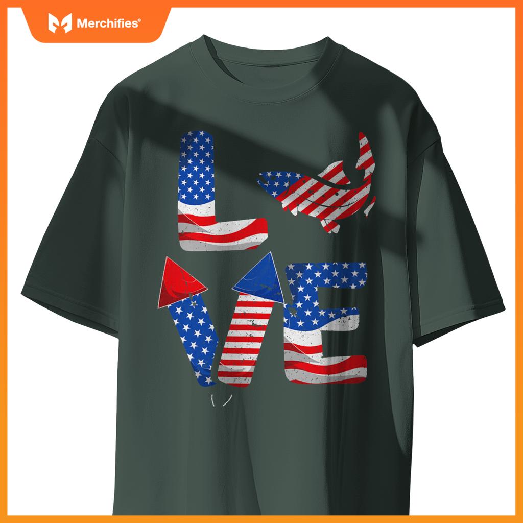 Patriotic american flag salmon 4th of july firework T-Shirt