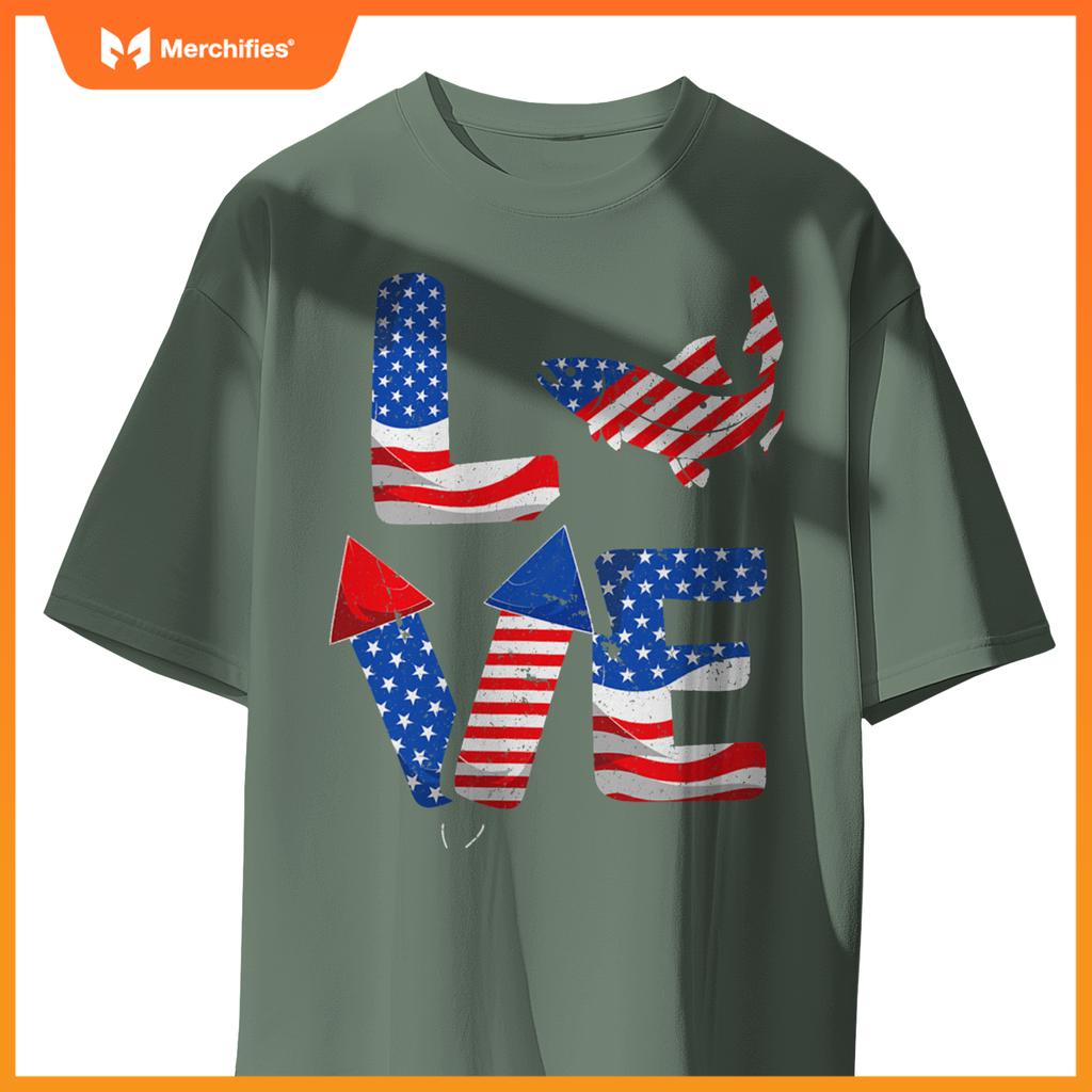 Patriotic american flag salmon 4th of july firework T-Shirt