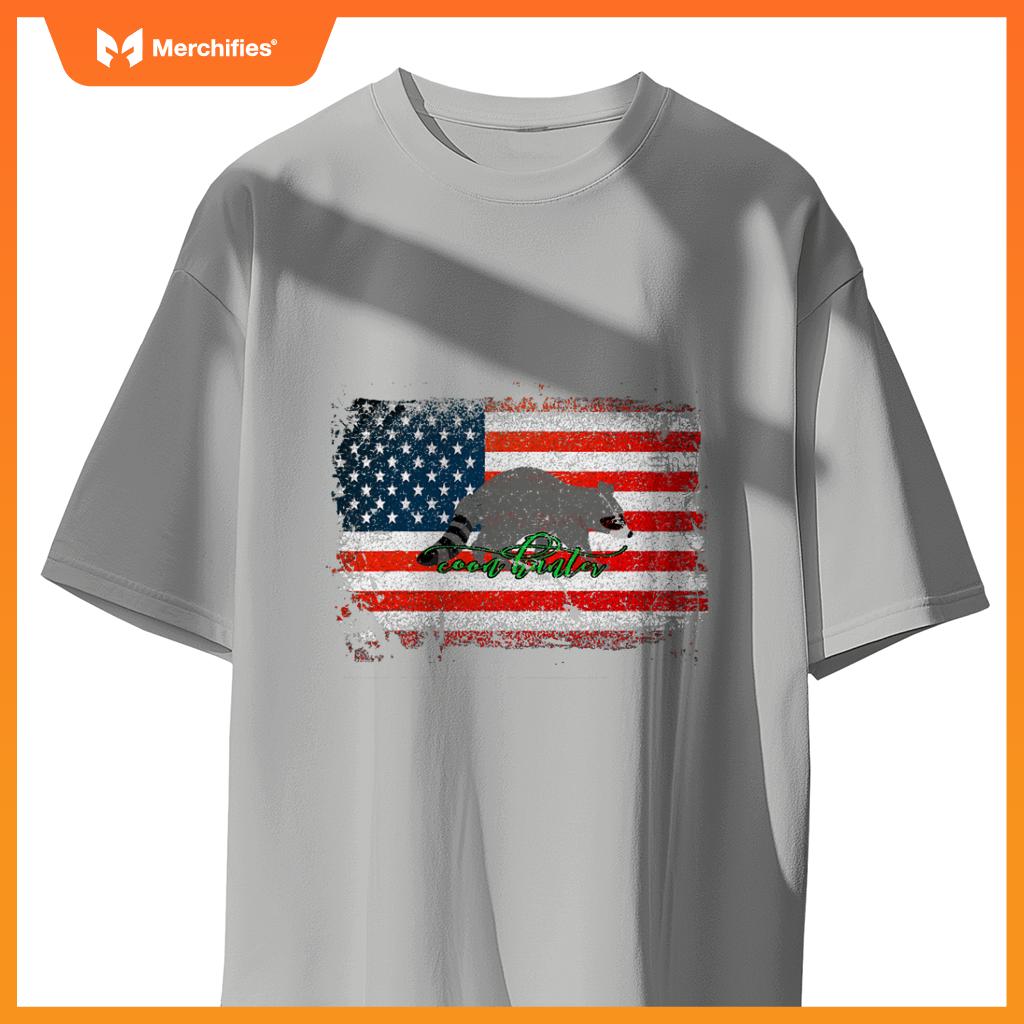 Patriotic coon hunter night life raccoon hunting distressed T-Shirt