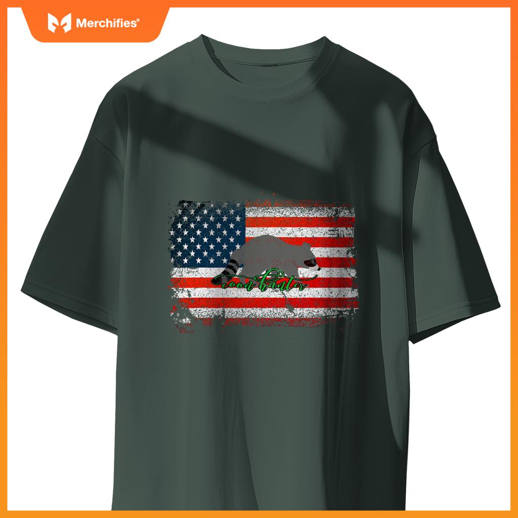 Patriotic coon hunter night life raccoon hunting distressed T-Shirt
