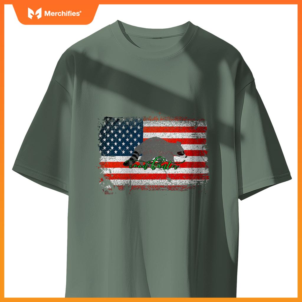 Patriotic coon hunter night life raccoon hunting distressed T-Shirt