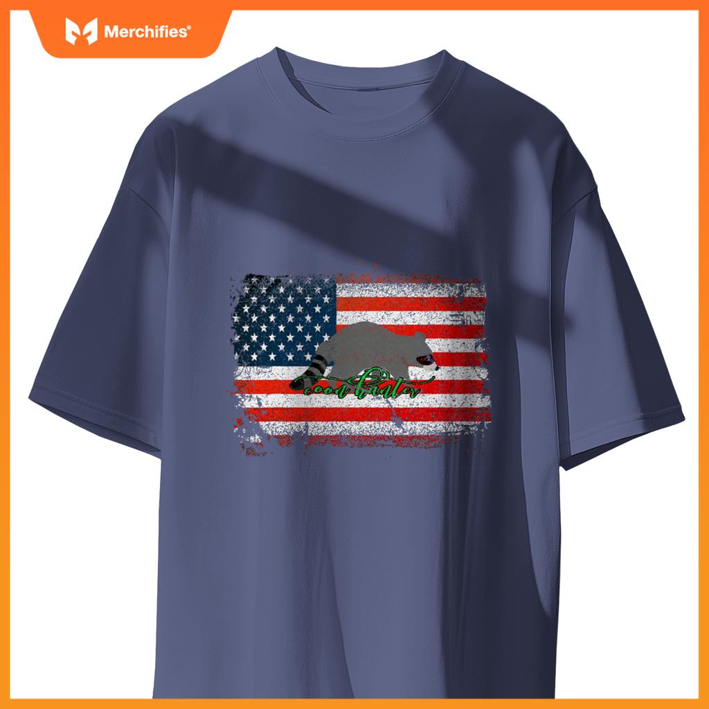 Patriotic coon hunter night life raccoon hunting distressed T-Shirt