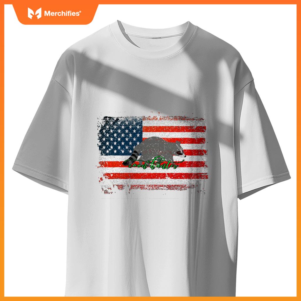 Patriotic coon hunter night life raccoon hunting distressed T-Shirt