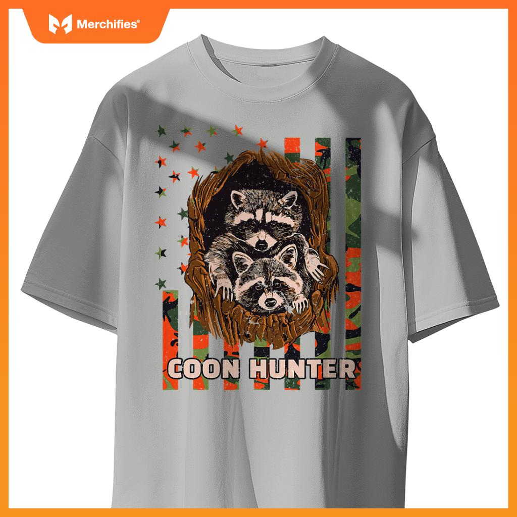 Patriotic coon hunter raccoon american flag T-Shirt