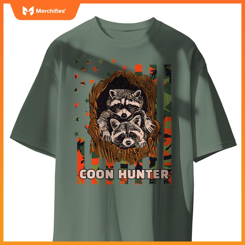 Patriotic coon hunter raccoon american flag T-Shirt