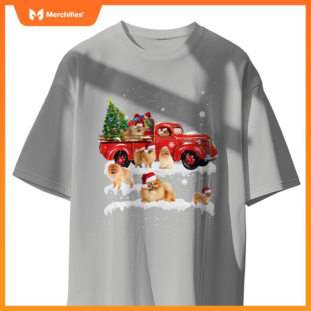 Pomeranian Riding Red Truck Merry Christmas X-Mas Ugly Sweat T-Shirt