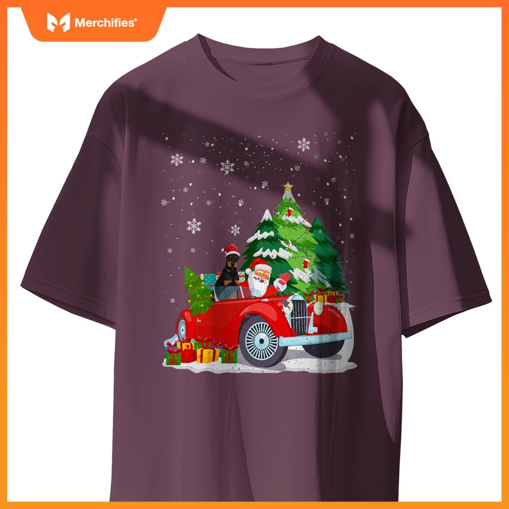 Santa Driving Christmas Car Doberman Santa Hat Novelty T-Shirt