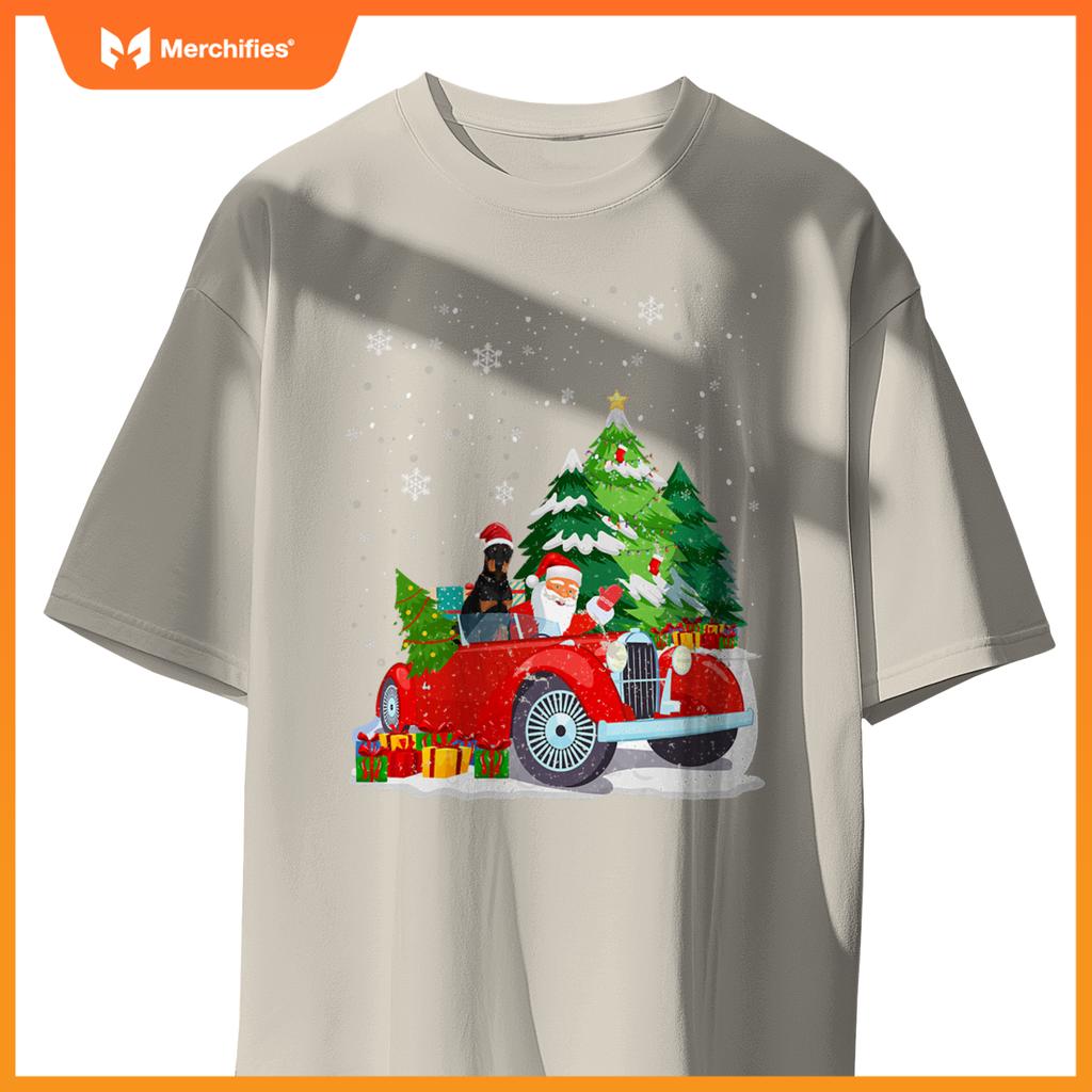 Santa Driving Christmas Car Doberman Santa Hat Novelty T-Shirt