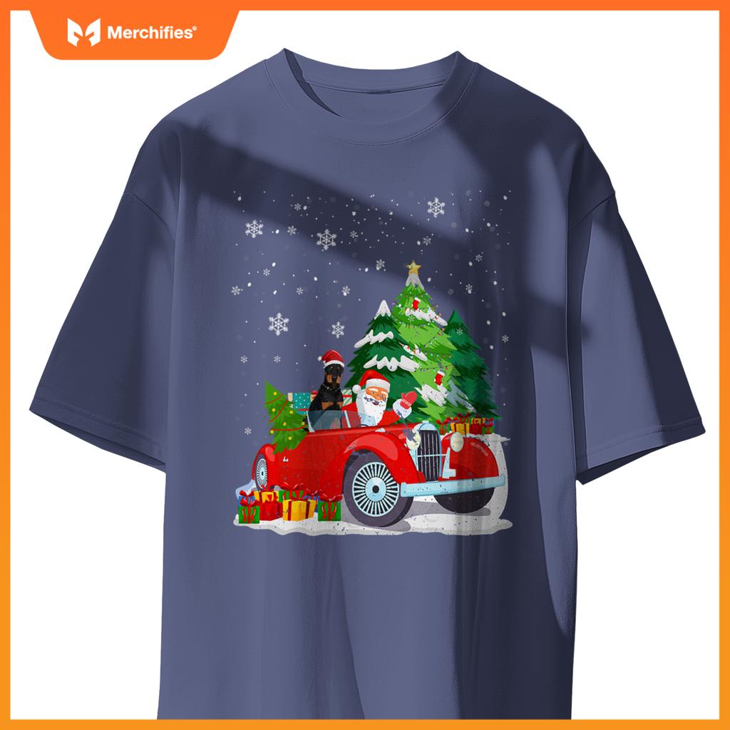 Santa Driving Christmas Car Doberman Santa Hat Novelty T-Shirt
