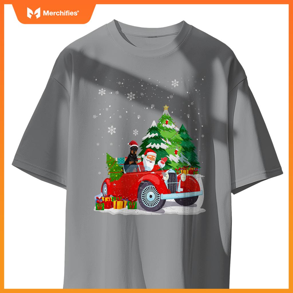 Santa Driving Christmas Car Doberman Santa Hat Novelty T-Shirt