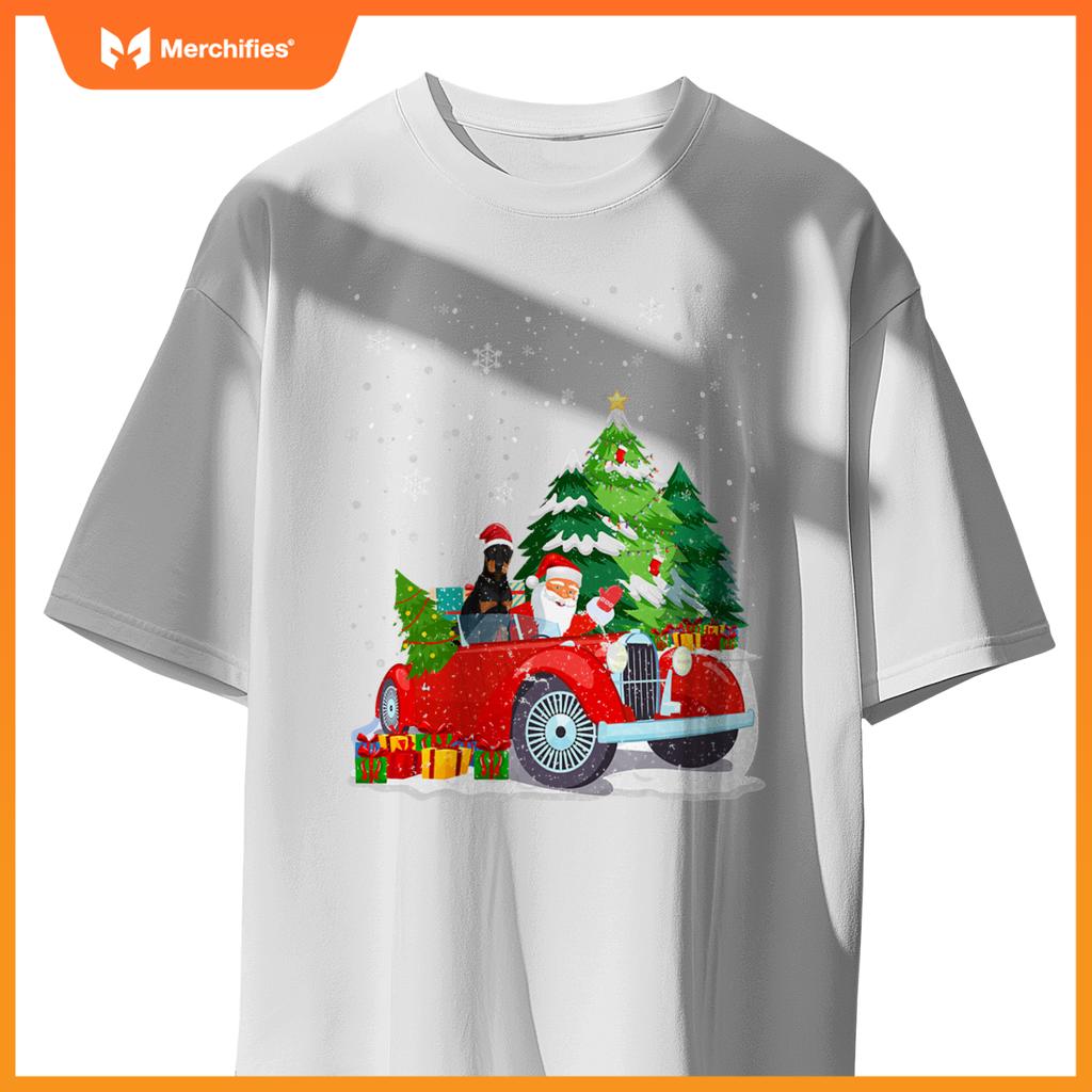 Santa Driving Christmas Car Doberman Santa Hat Novelty T-Shirt