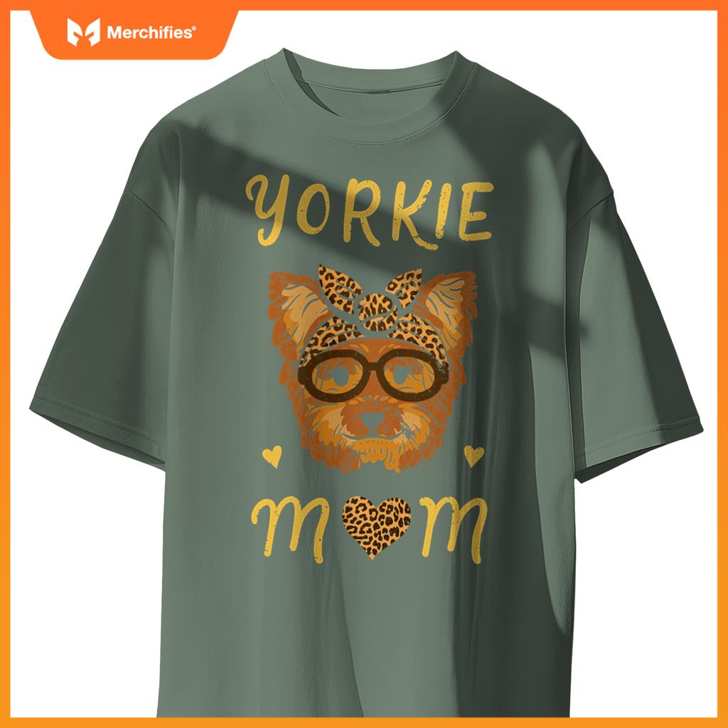 Yorkie Mom Dog Lover Fur Mama Mors Day Pullover T-Shirt