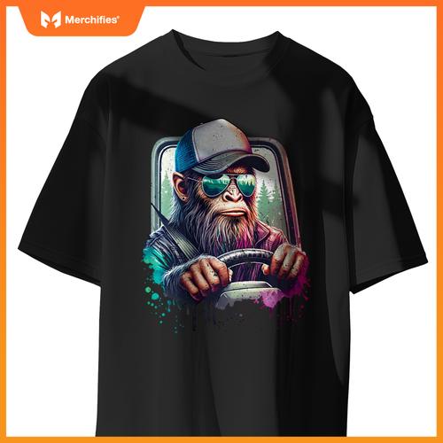 Cool Bigfoot Trucker Sasquatch Truck Driver T-Shirt