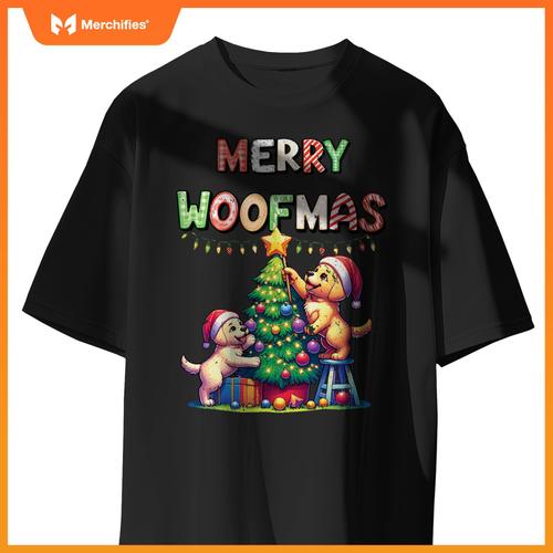 Pet Animal Labrador Retriever Dogs Decorating Christmas Tree T-Shirt