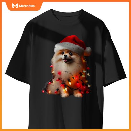 Pomeranian With Santa Hat And Christmas Lights Dog Owner Mom T-Shirt