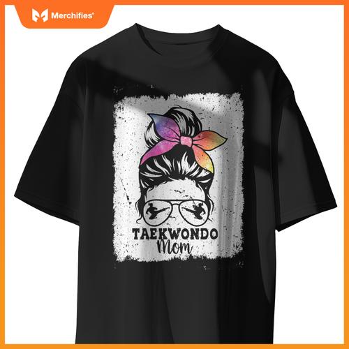 Taekwondo Mom Messy Bun Leopard Martial Arts Mothers Day T-Shirt