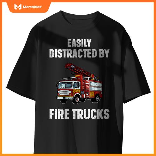Cute Firefighter Design  Men Women Fireman Fire Truck T-Shirt