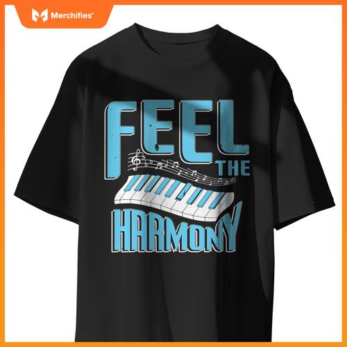Feel  harmony  a piano player and piano teacher music