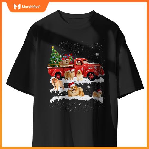 Pomeranian Riding Red Truck Merry Christmas X-Mas Ugly Sweat T-Shirt